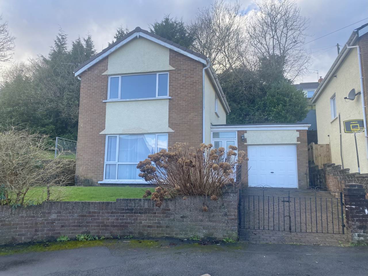 3 bed house to rent in Pascoes Avenue, Bridgend, CF31