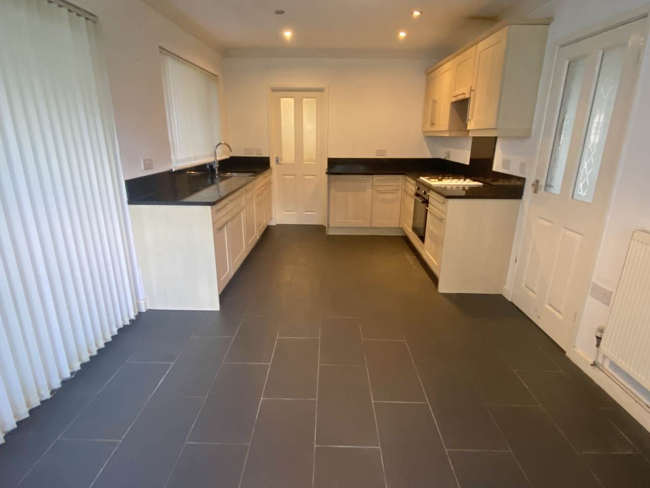 3 bed house to rent in Pascoes Avenue, Bridgend 3