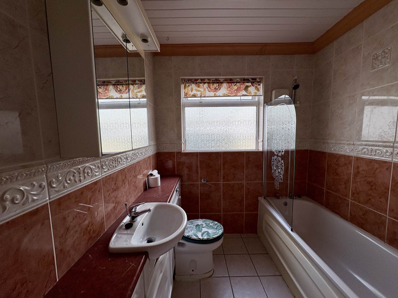 4 bed detached house to rent in Erw Wen, North Cornelly 6
