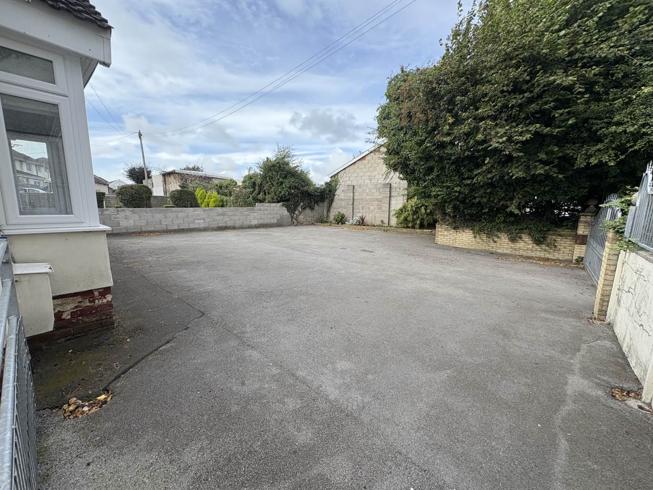 4 bed detached house to rent in Erw Wen, North Cornelly 8