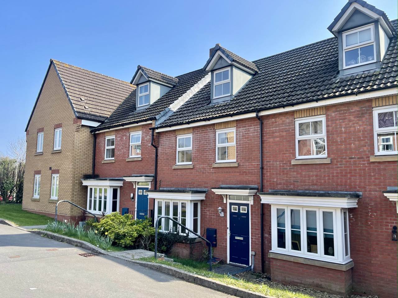 3 bed town house to rent in Longacres, Bridgend, CF31