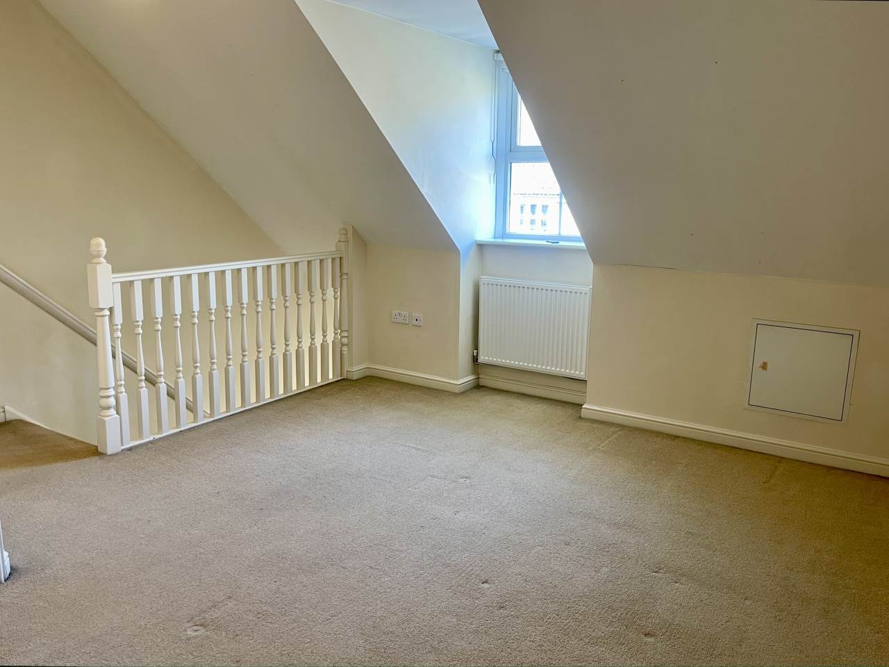 3 bed town house to rent in Longacres, Bridgend  - Property Image 5