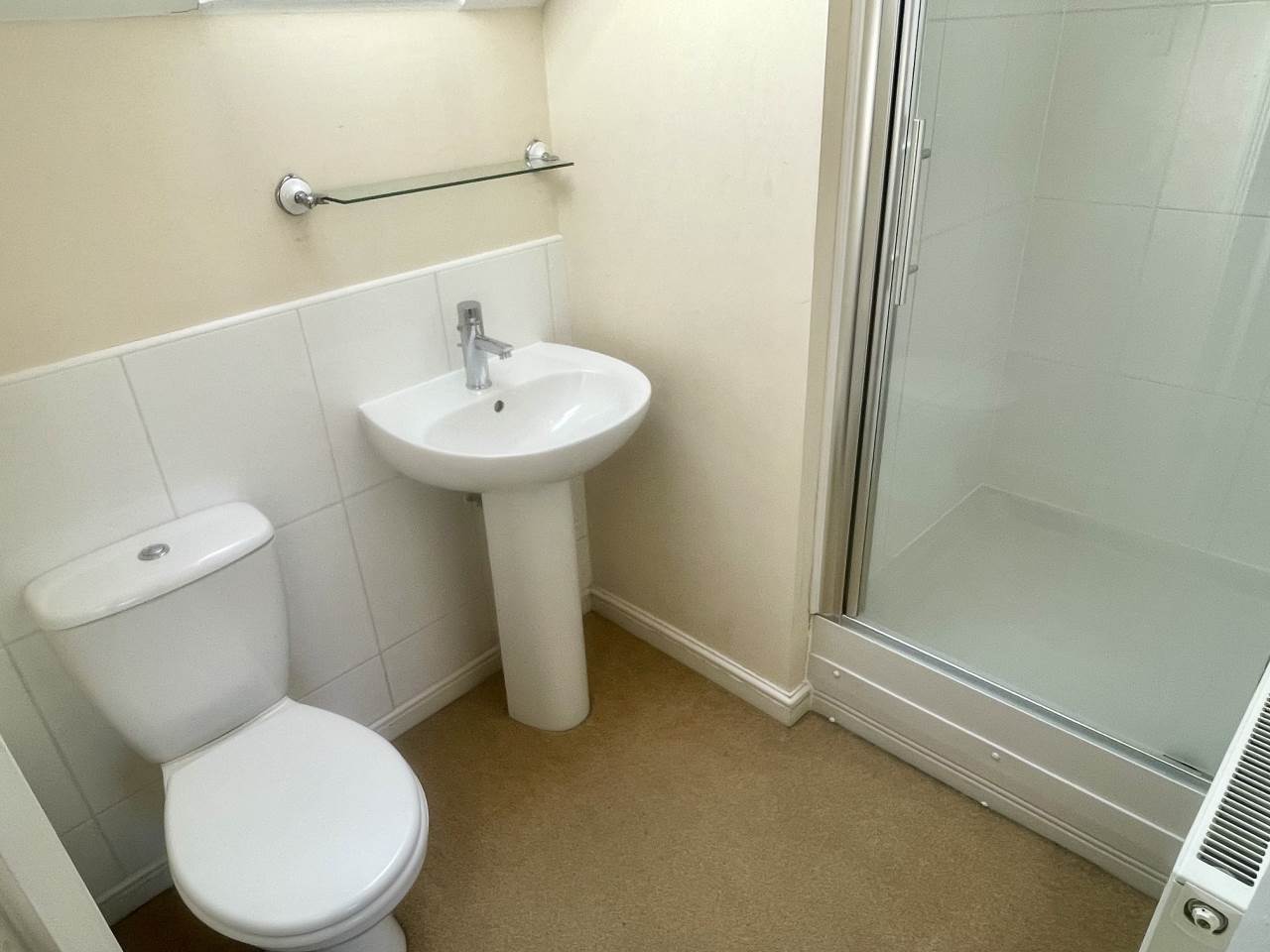 3 bed town house to rent in Longacres, Bridgend 5