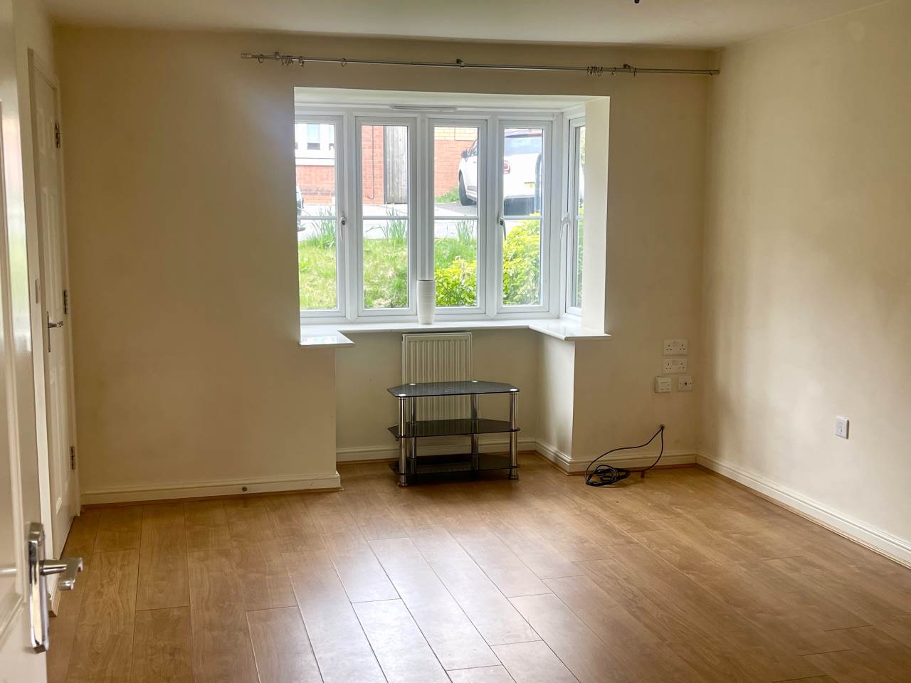 3 bed town house to rent in Longacres, Bridgend 3