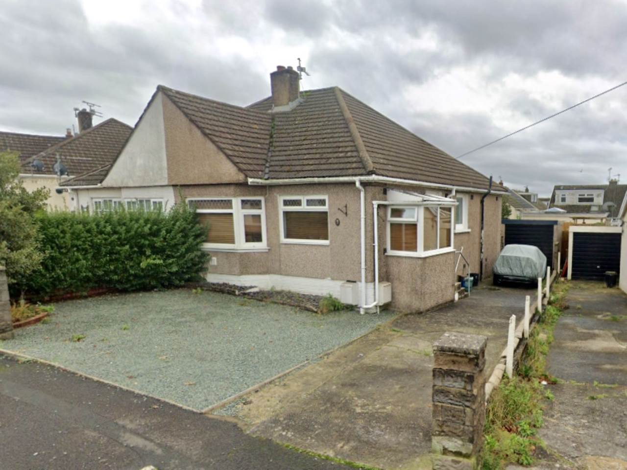 2 bed semi-detached bungalow to rent in Burns Crescent, Cefn Glas - Property Image 1