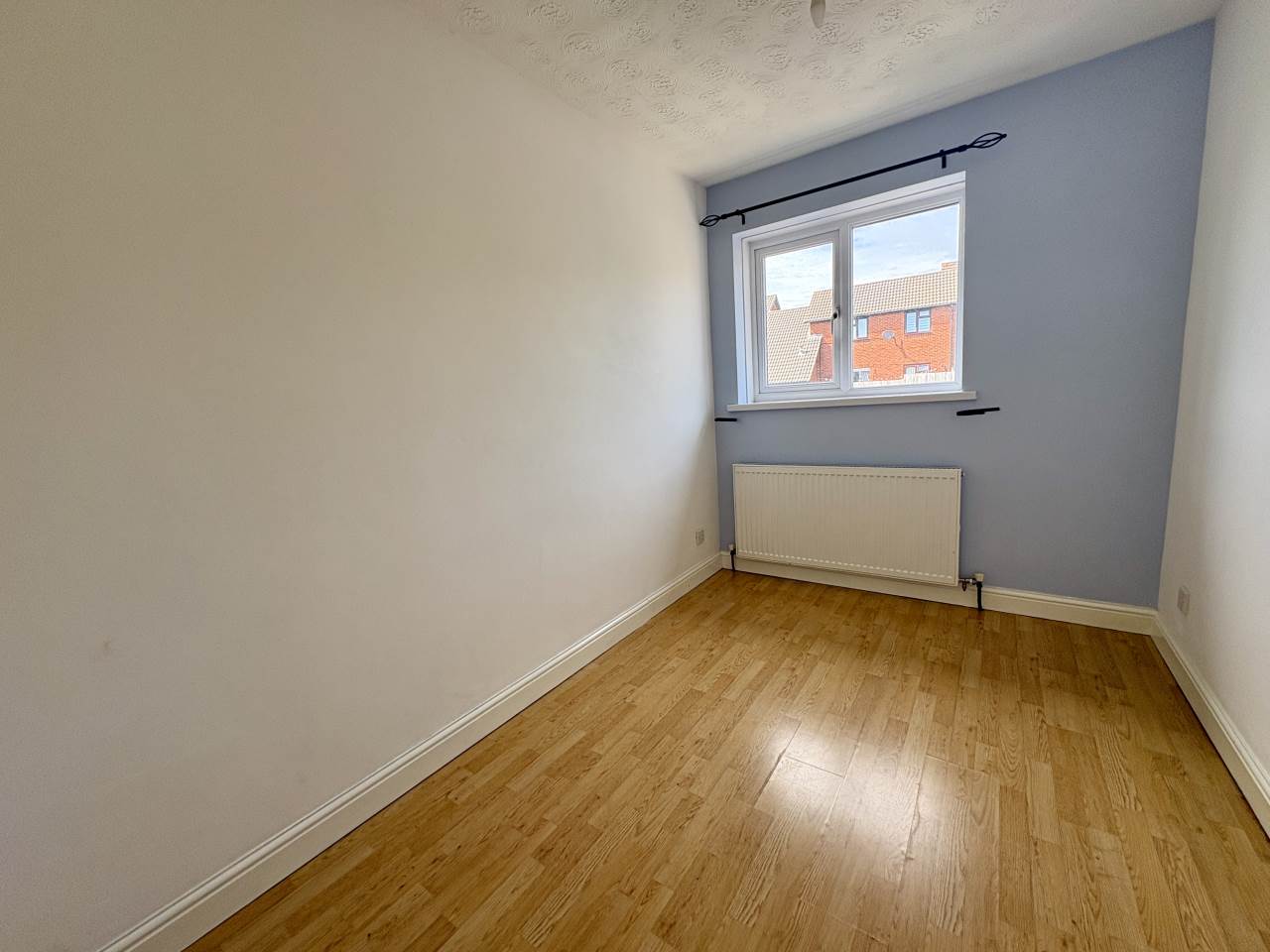 2 bed house to rent in Fairoak Chase, Brackla 3