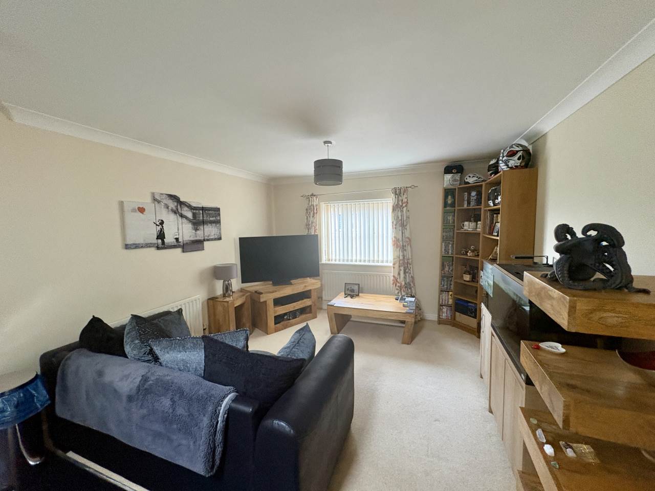 2 bed coach house to rent in Church Bell Sound, Cefn Glas 2