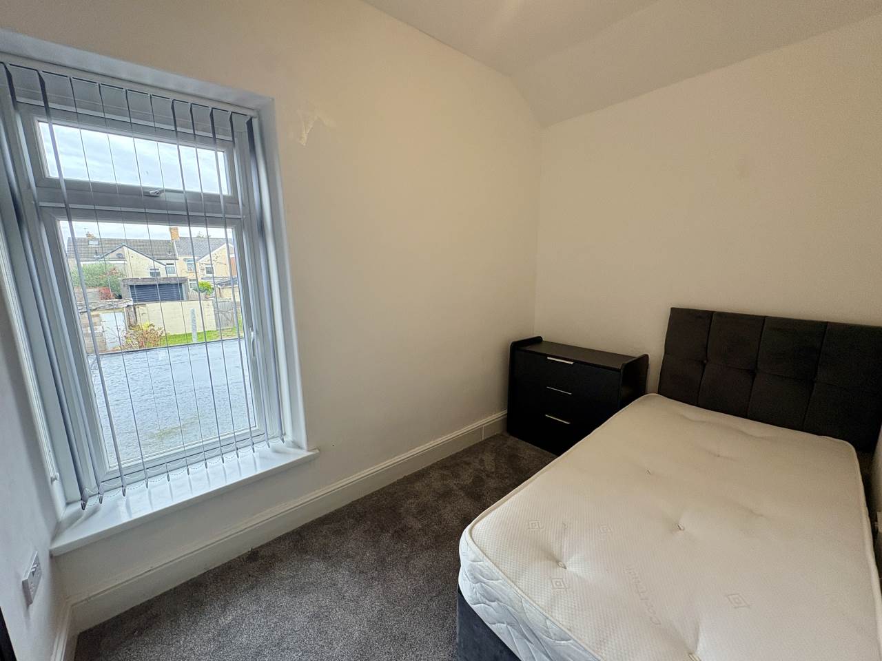 3 bed terraced house to rent in Charles Street 9