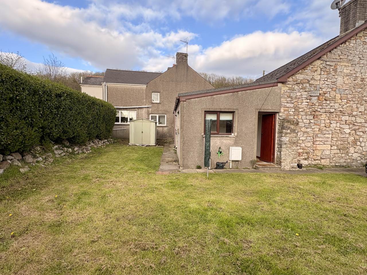 3 bed detached bungalow to rent in Old School House, Lamb Row 8