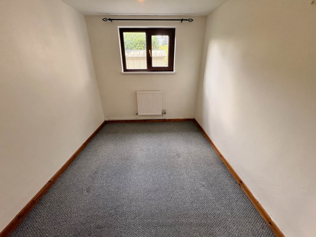 3 bed detached bungalow to rent in Old School House, Lamb Row 6