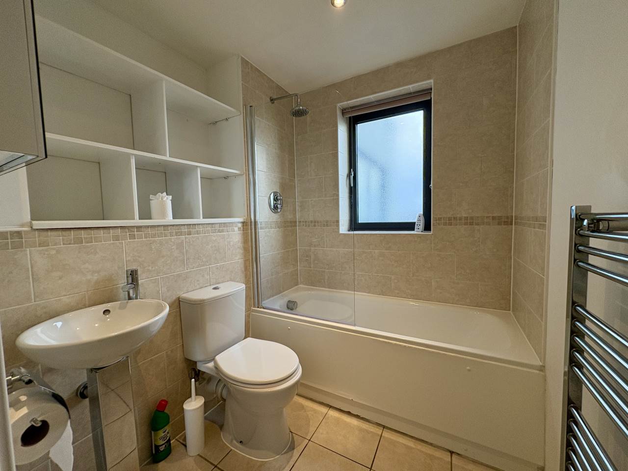 2 bed penthouse to rent in South Quay, Kings Road 8