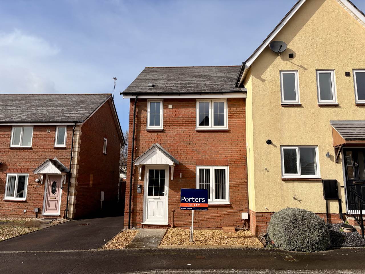 2 bed end of terrace house to rent in Trem Y Dyffryn, Broadlands, CF31