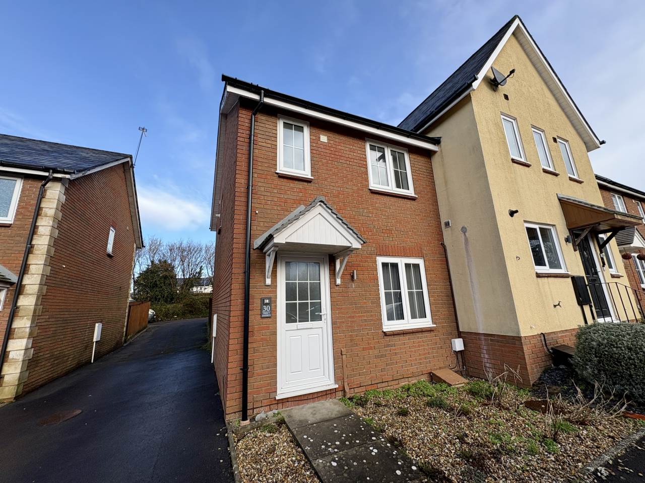 2 bed end of terrace house to rent in Trem Y Duffryn, Broadlands - Property Image 1