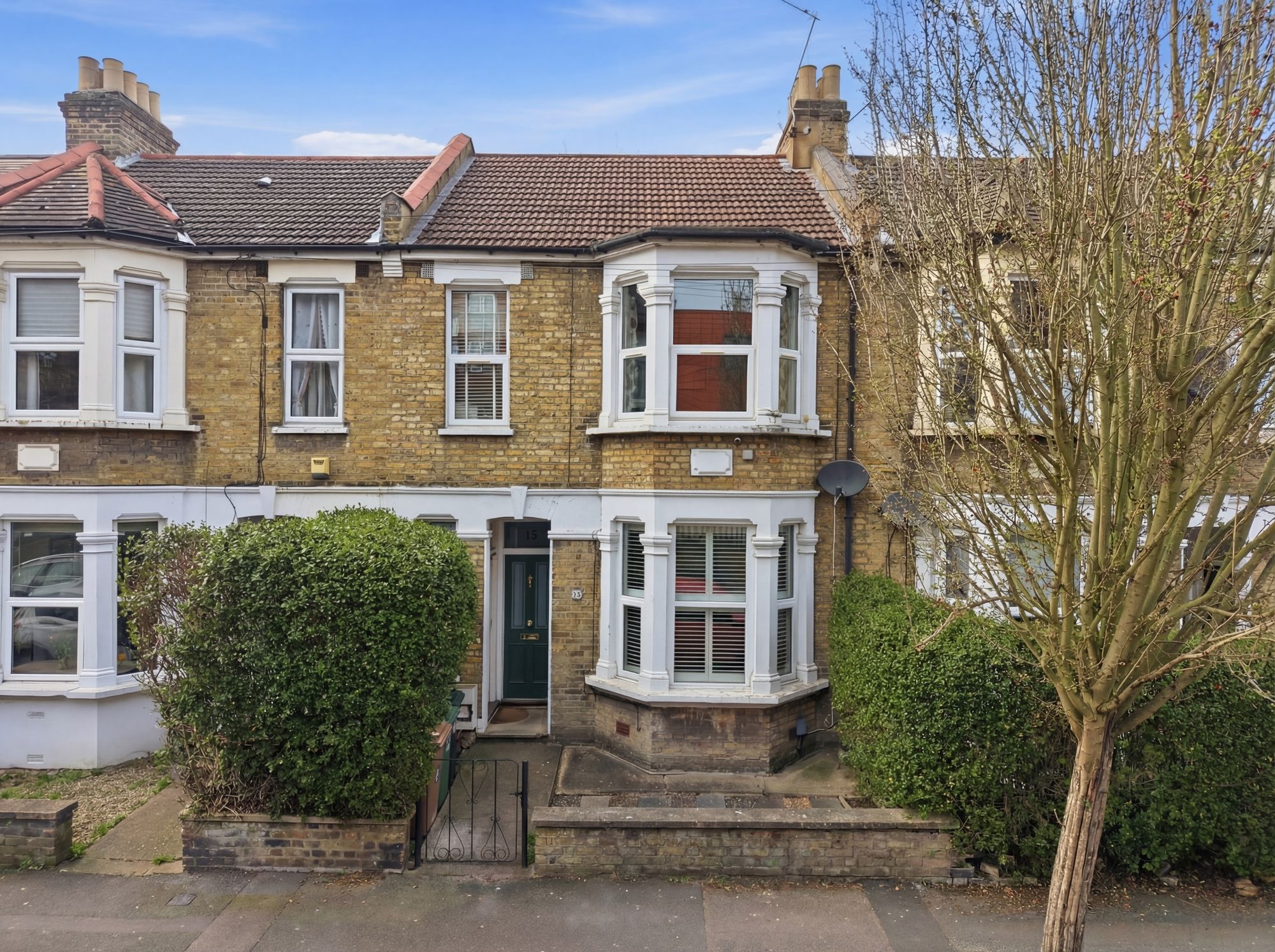 2 bed flat for sale in Newport Road, Leyton, E10  - Property Image 1