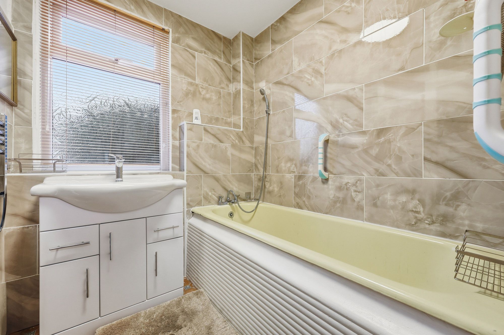 4 bed mid-terraced house for sale in Calderon Road, Leytonstone, E11 8