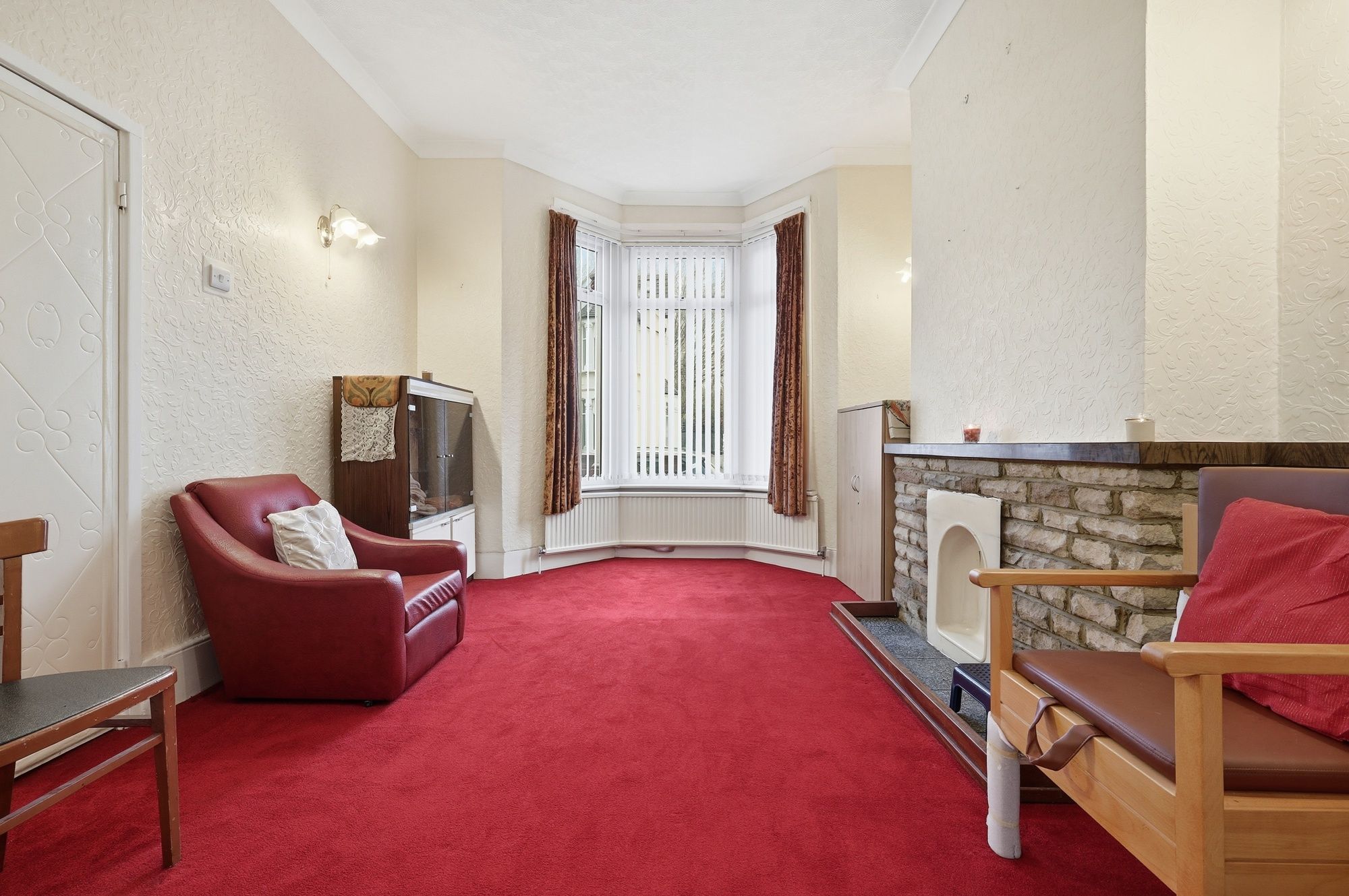 4 bed mid-terraced house for sale in Calderon Road, Leytonstone, E11 1