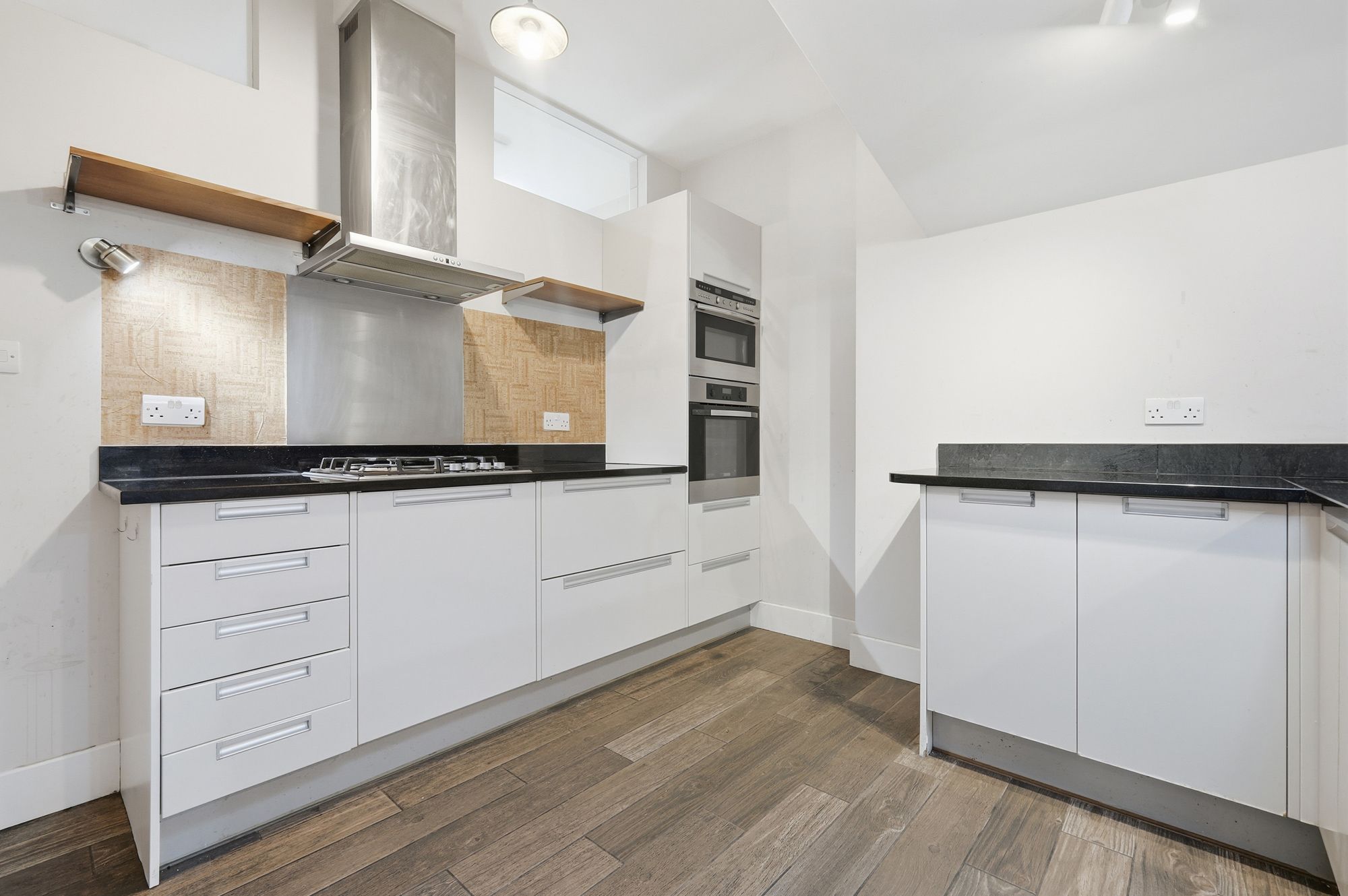 2 bed terraced house for sale in Burchell Road, Leyton, E10  - Property Image 3