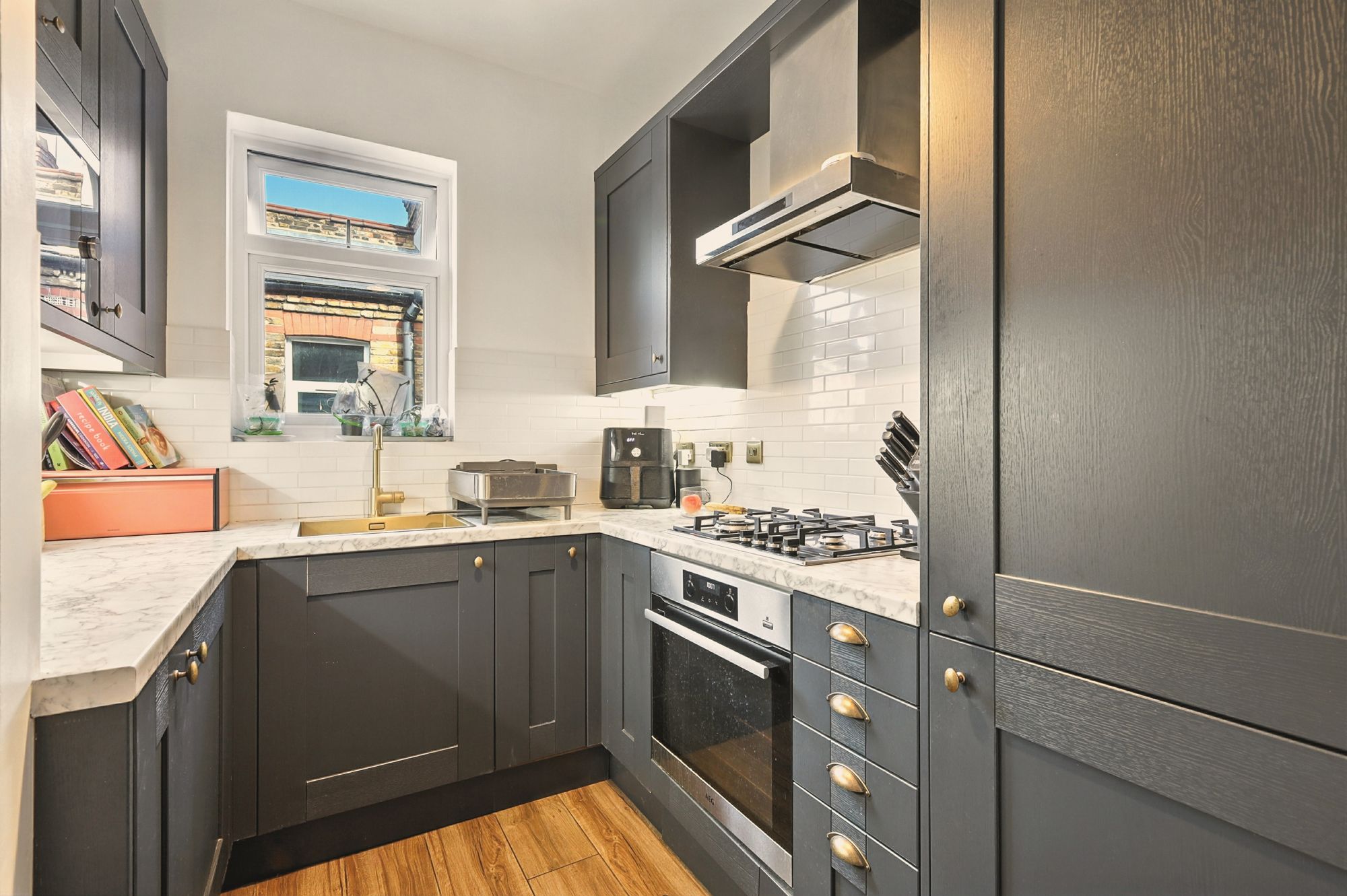 2 bed flat for sale in Kettlebaston Road, Leyton, E10 10