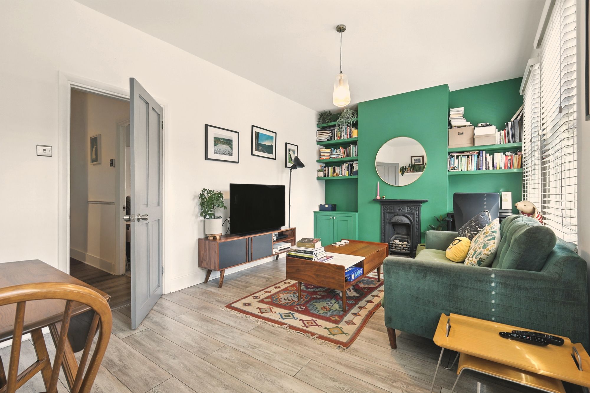 2 bed flat for sale in Kettlebaston Road, Leyton, E10  - Property Image 2