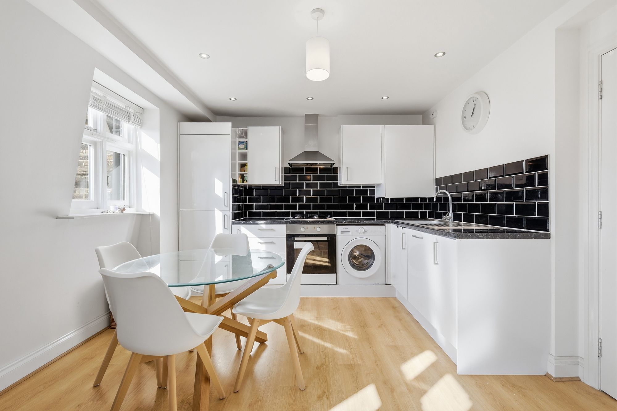 1 bed flat for sale in Lord Clyde Apartments, Capworth Street, Leyton, E10  - Property Image 2