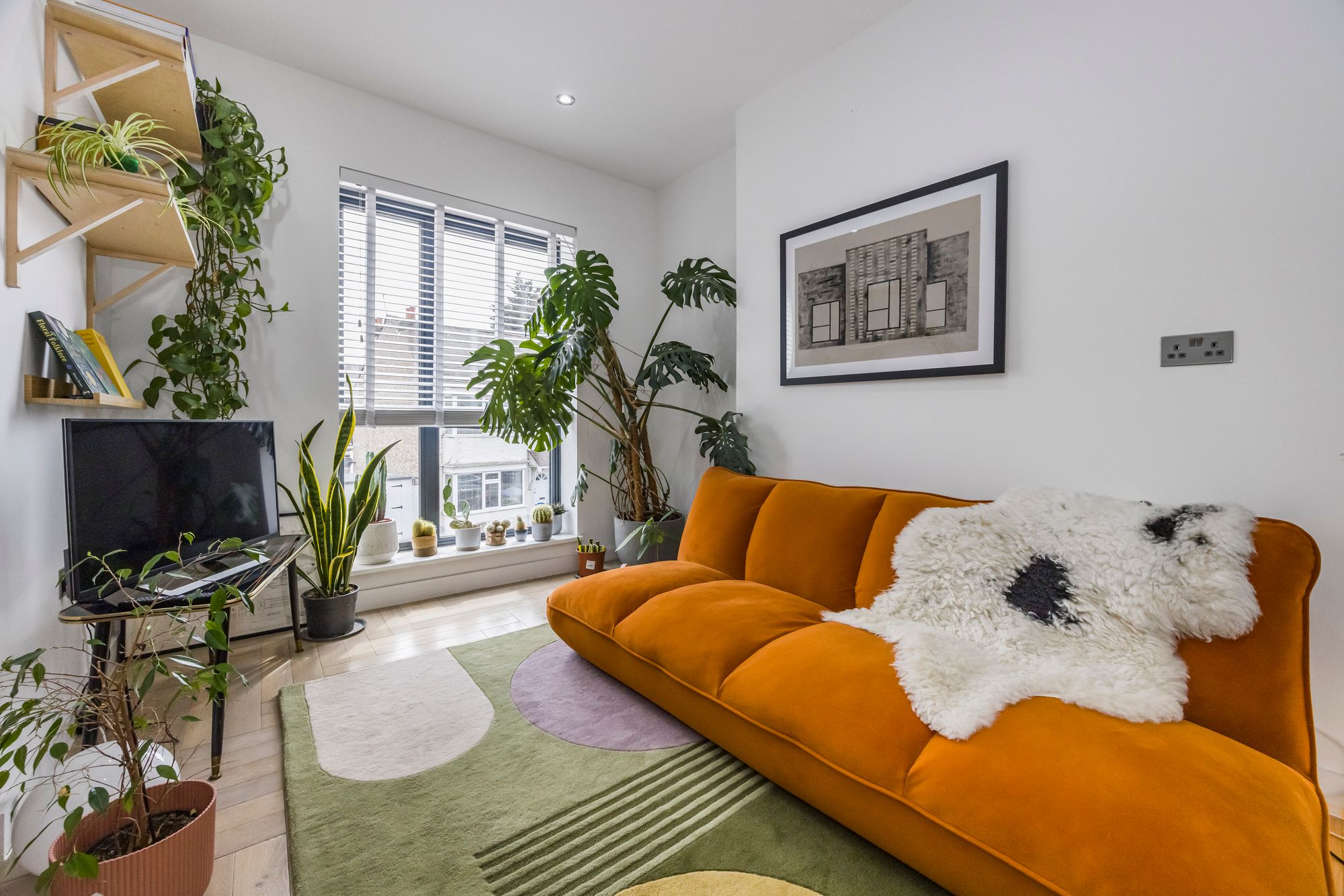 2 bed apartment for sale in Smithys Mews, London, E10 14