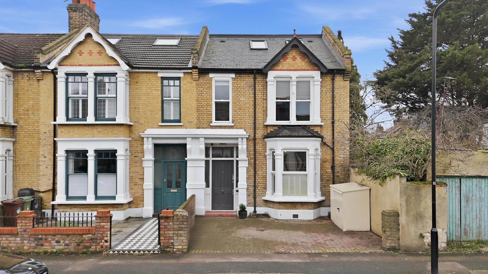 4 bed end of terrace house for sale in Lea Hall Road, Leyton, E10 25