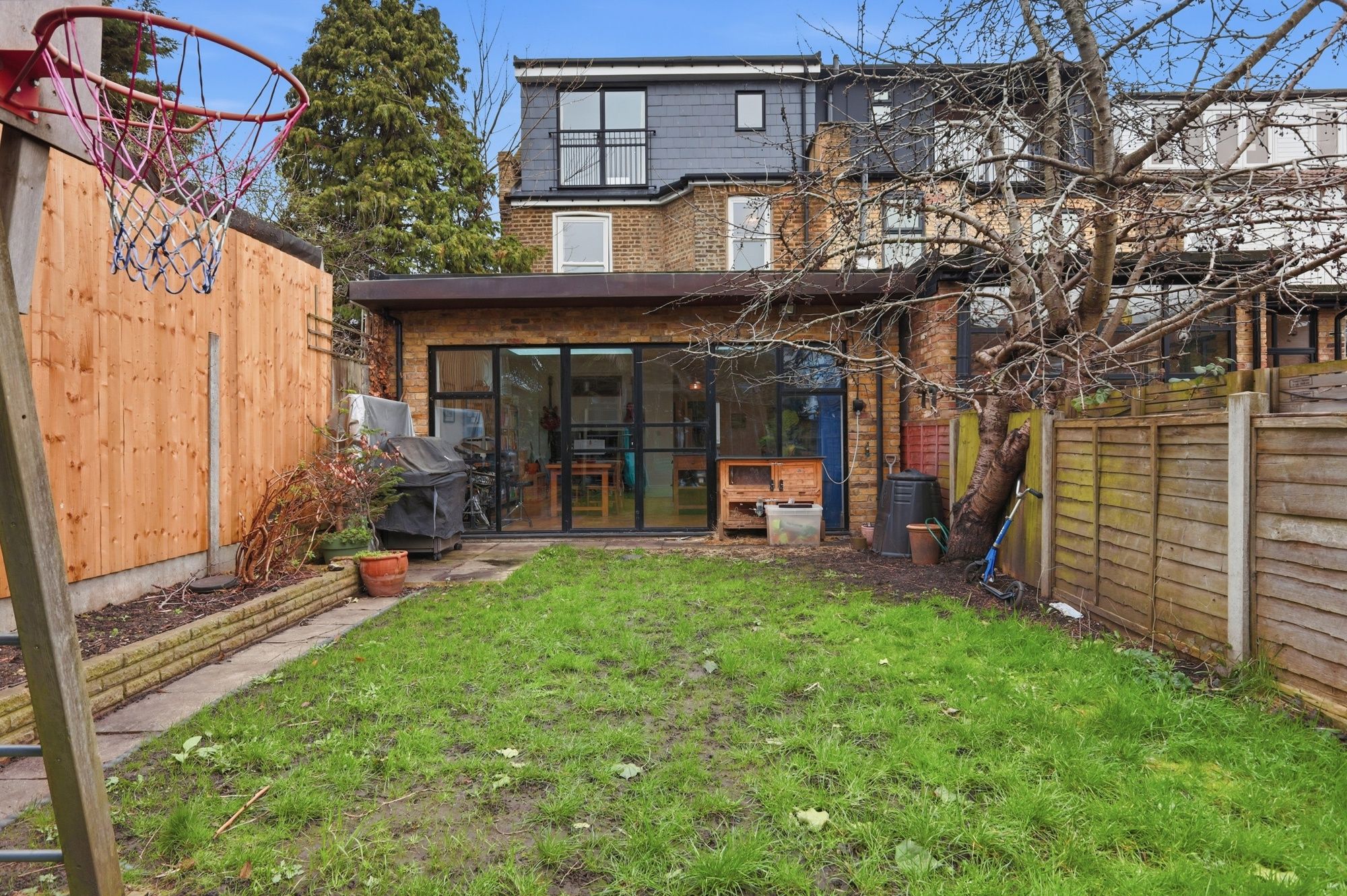 4 bed end of terrace house for sale in Lea Hall Road, Leyton, E10  - Property Image 4
