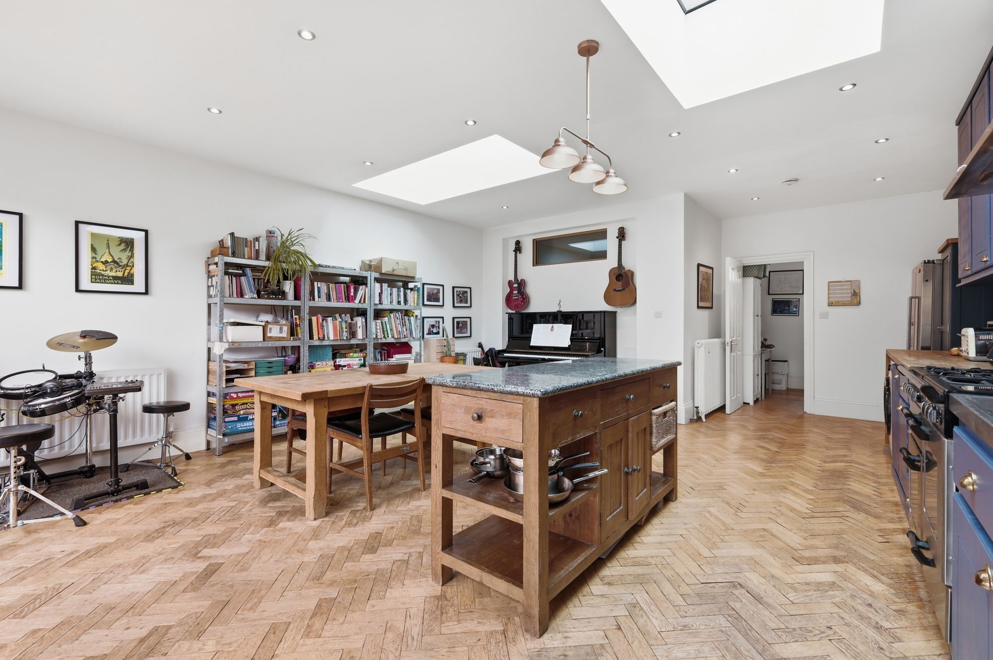 4 bed end of terrace house for sale in Lea Hall Road, Leyton, E10 11