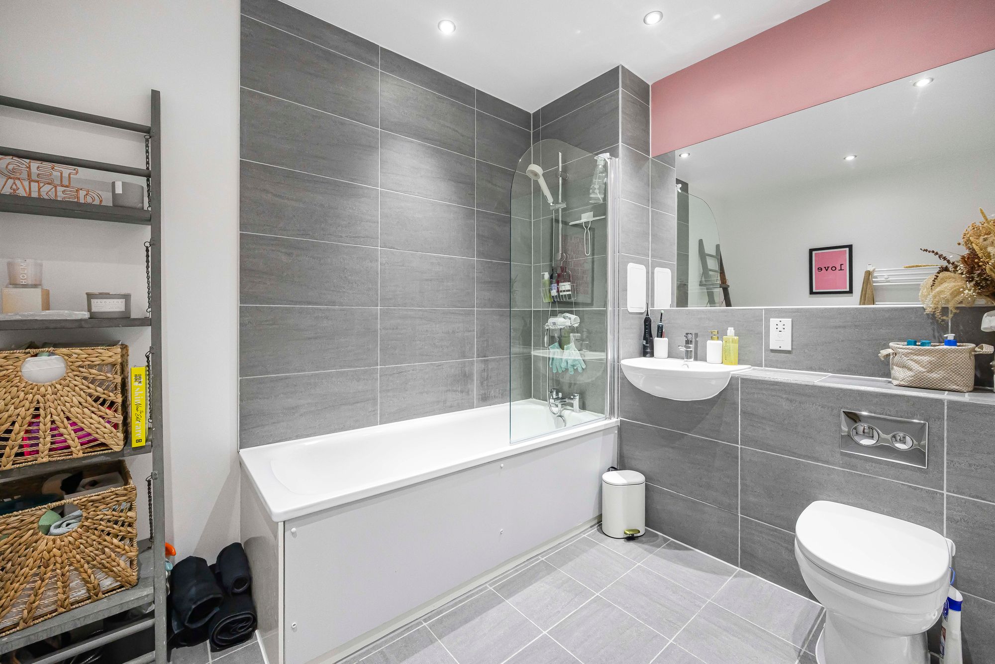 2 bed flat for sale in Manston Court, Walthamstow, E17 9