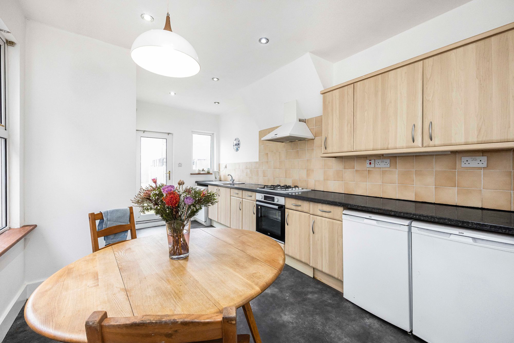 3 bed mid-terraced house for sale in Chesterfield Road, Leyton, E10  - Property Image 10