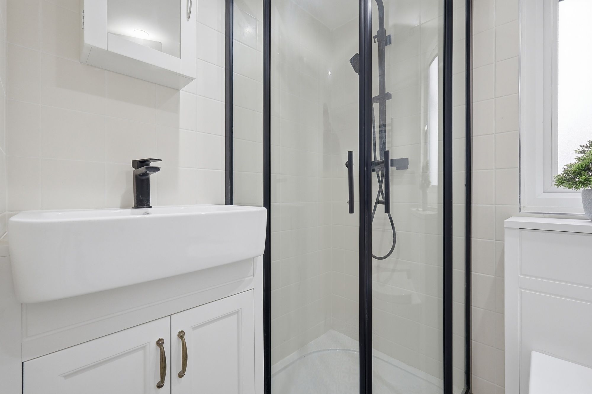 5 bed mid-terraced house for sale in Chichester Road, Leytonstone, E11  - Property Image 17