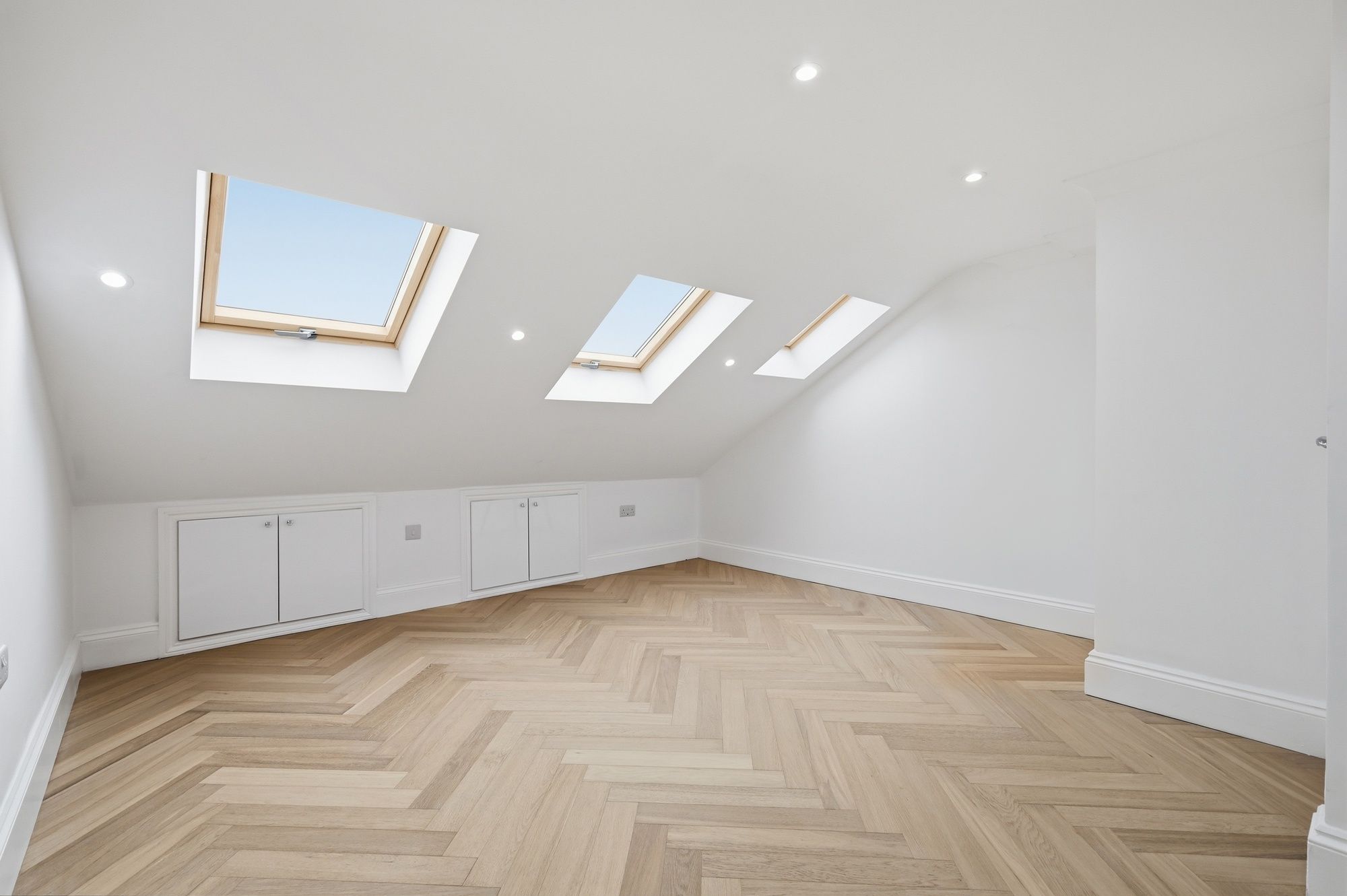 5 bed mid-terraced house for sale in Chichester Road, Leytonstone, E11 13