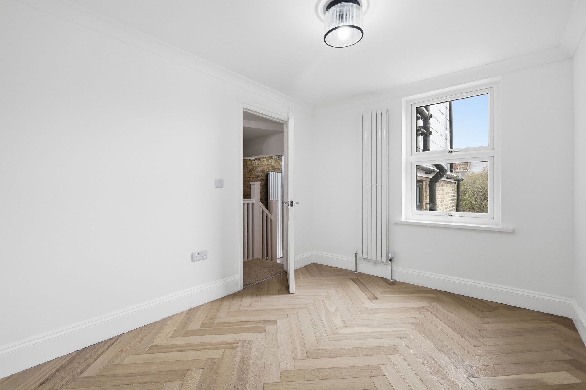 5 bed mid-terraced house for sale in Chichester Road, Leytonstone, E11  - Property Image 24