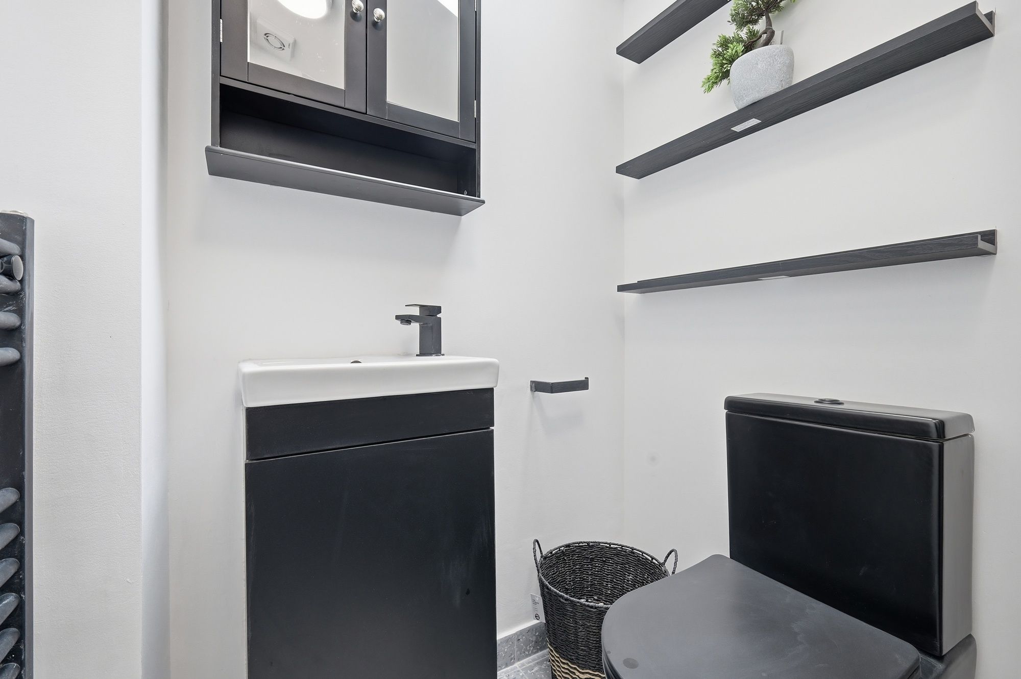 5 bed mid-terraced house for sale in Chichester Road, Leytonstone, E11  - Property Image 22