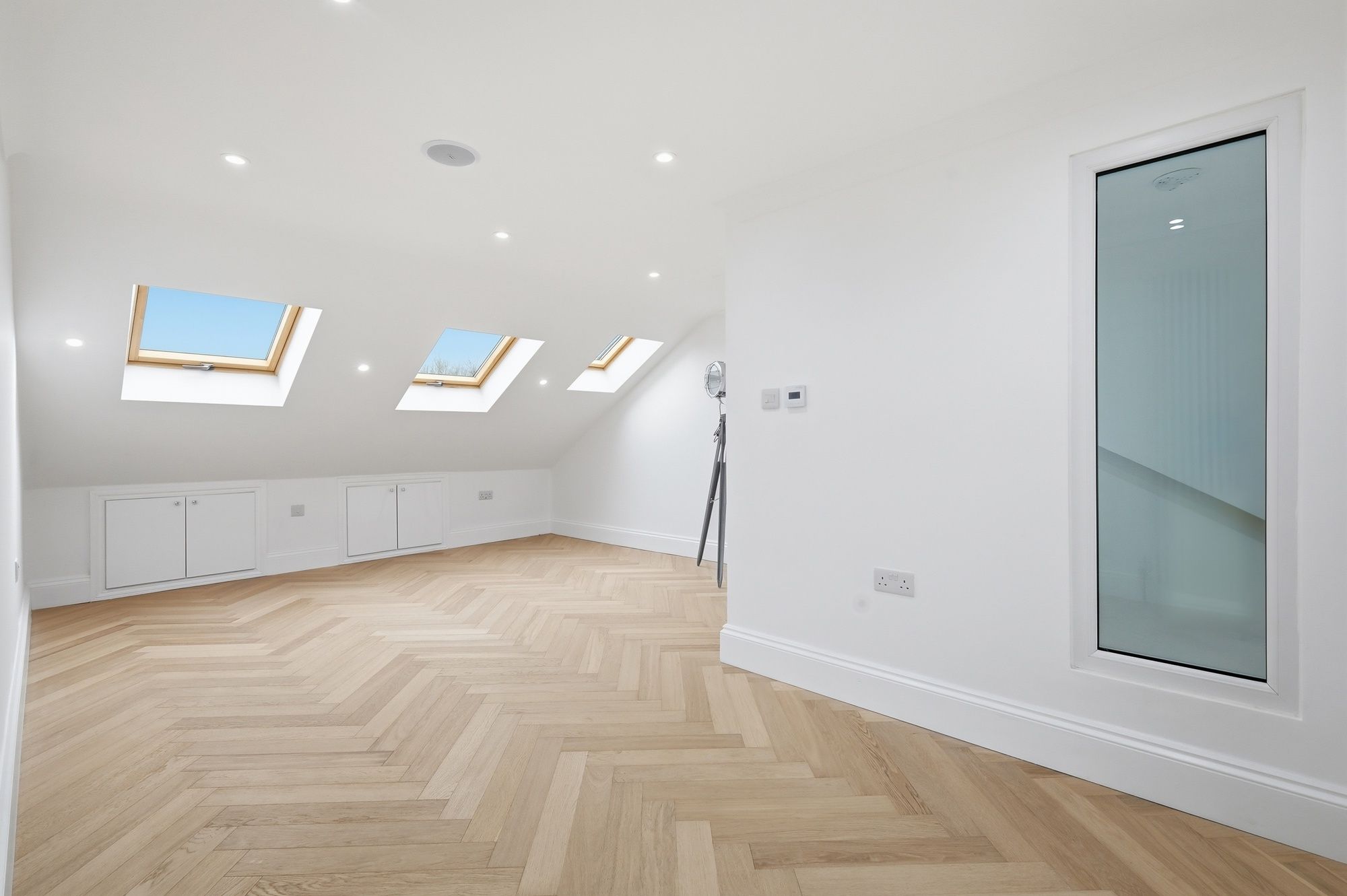 5 bed mid-terraced house for sale in Chichester Road, Leytonstone, E11 15