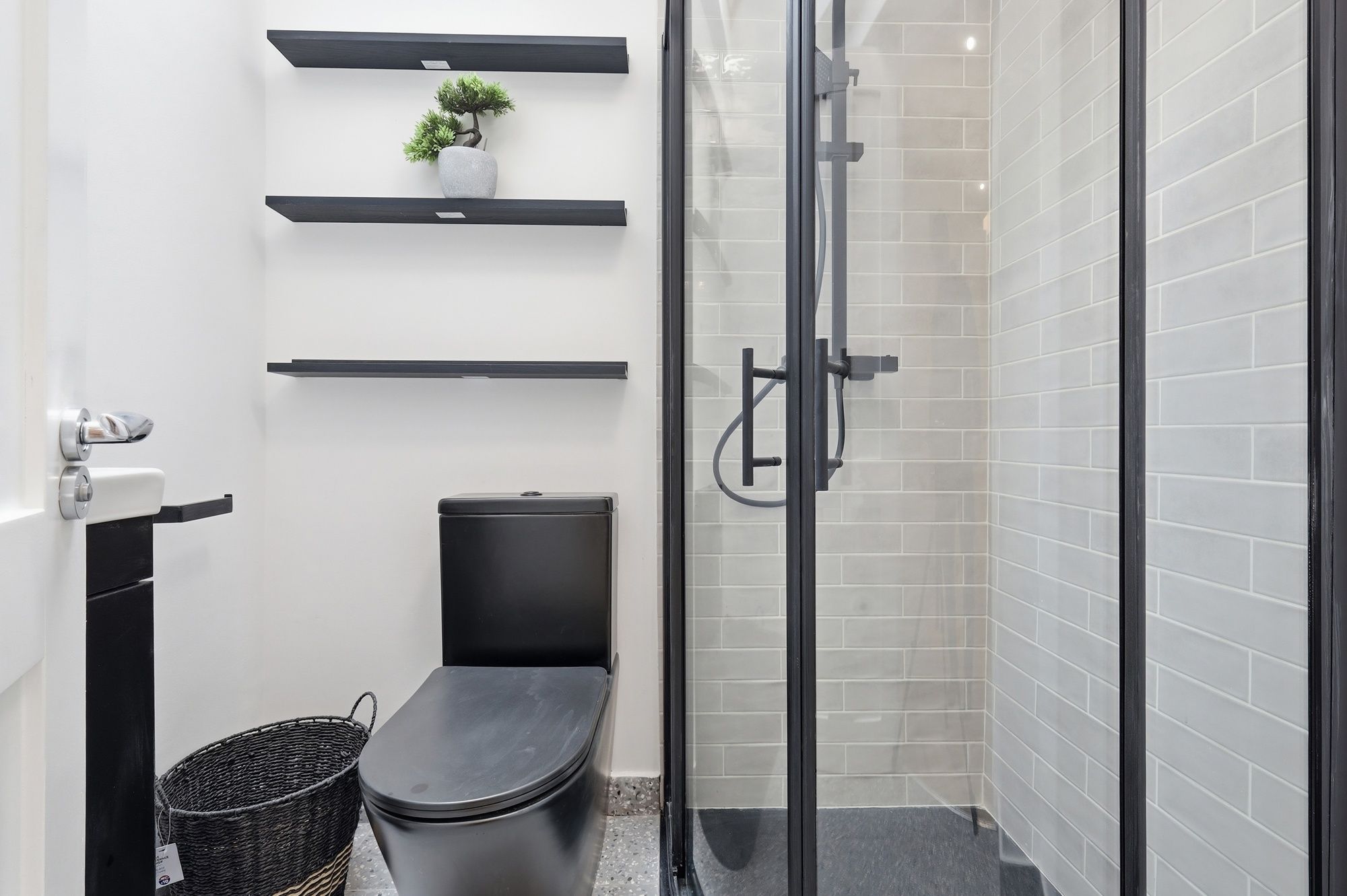 5 bed mid-terraced house for sale in Chichester Road, Leytonstone, E11  - Property Image 12