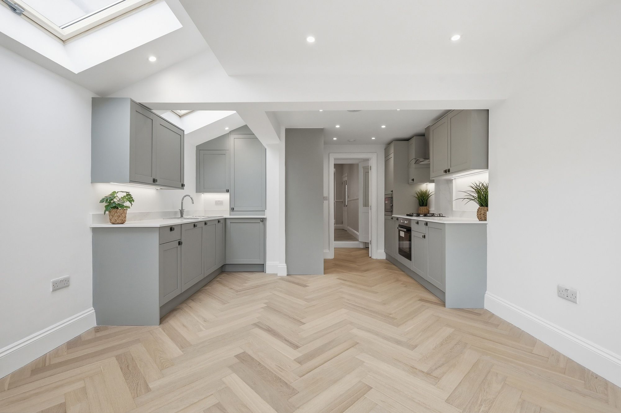 5 bed mid-terraced house for sale in Chichester Road, Leytonstone, E11  - Property Image 6