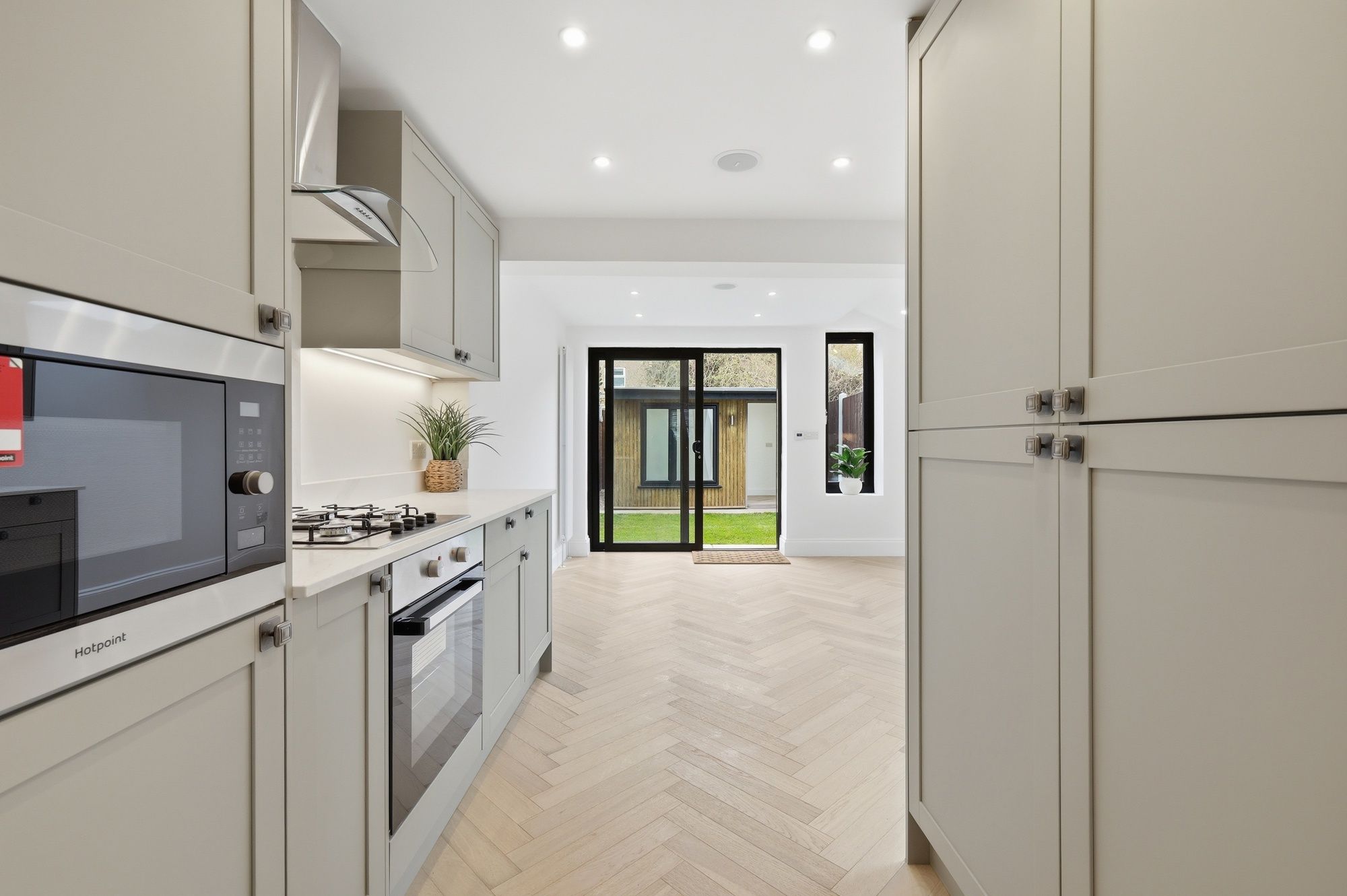 5 bed mid-terraced house for sale in Chichester Road, Leytonstone, E11 6