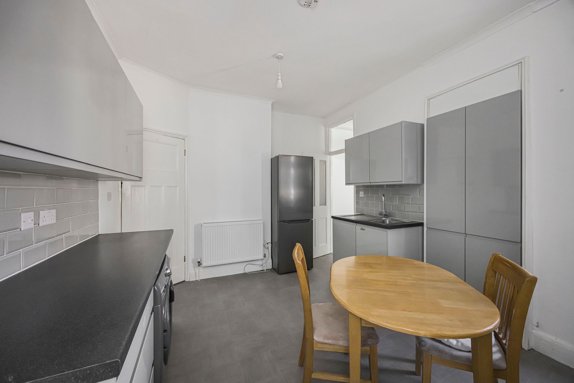 2 bed flat for sale in Park Road, Leyton, E10 8