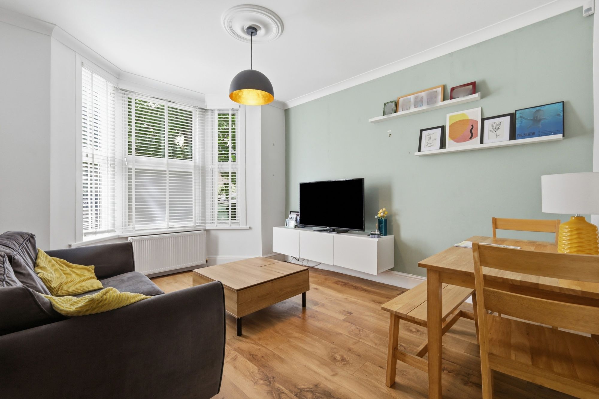 2 bed flat for sale in Buckland Road, Leyton, E10  - Property Image 2