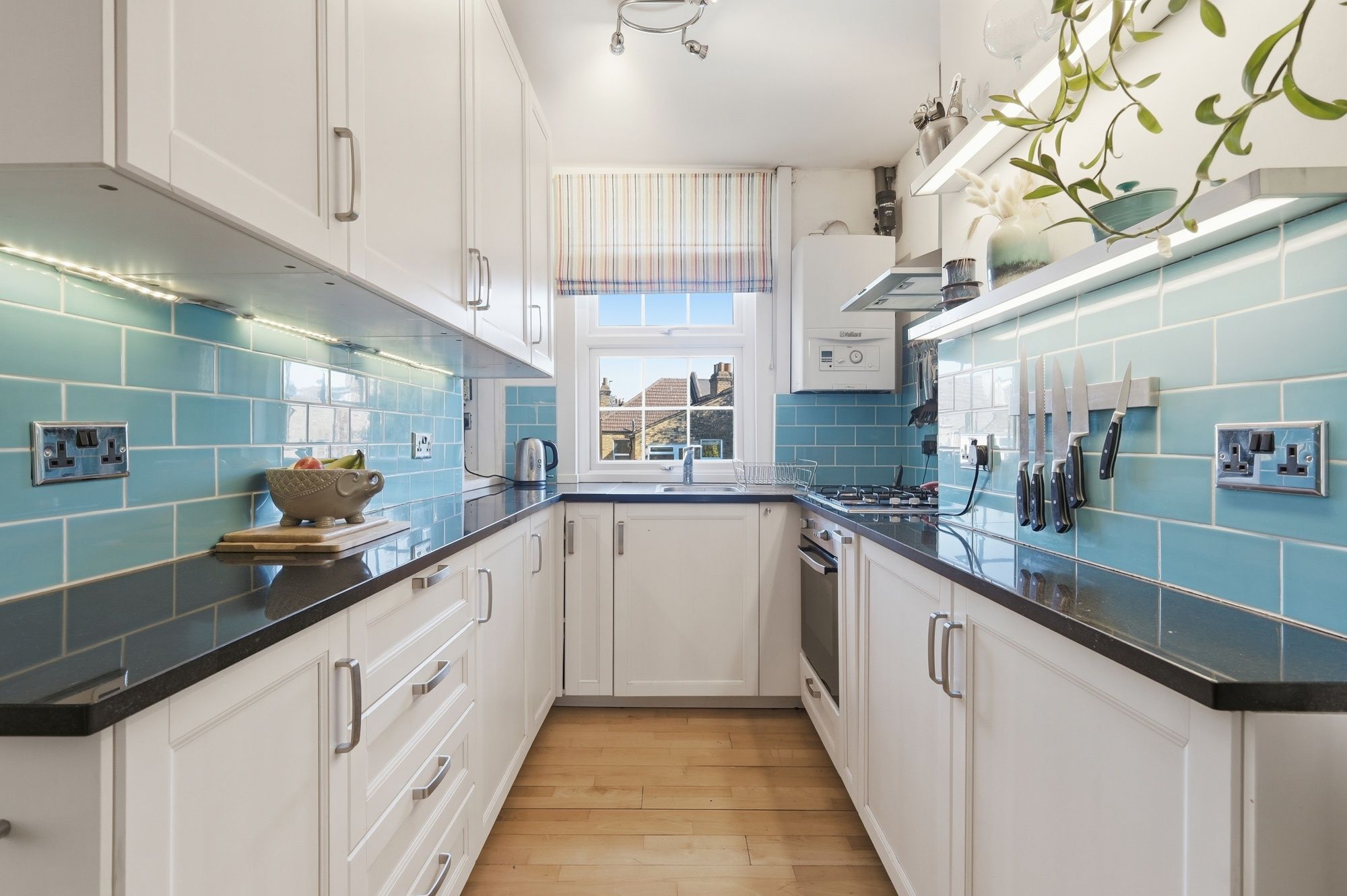 2 bed flat for sale in Albert Road, Leyton, E10  - Property Image 6