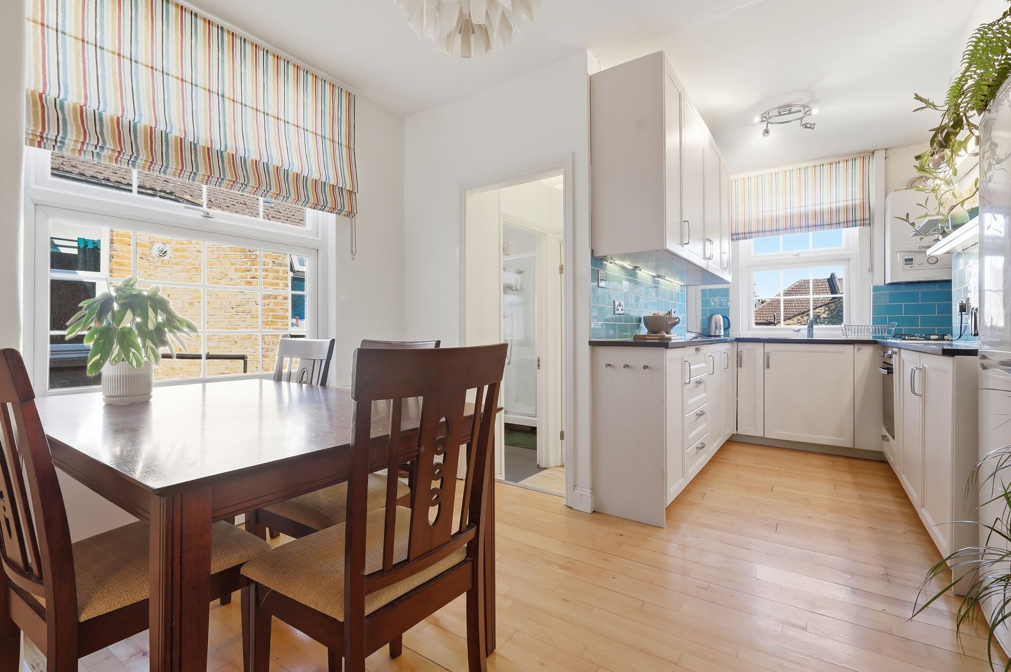 2 bed flat for sale in Albert Road, Leyton, E10  - Property Image 5