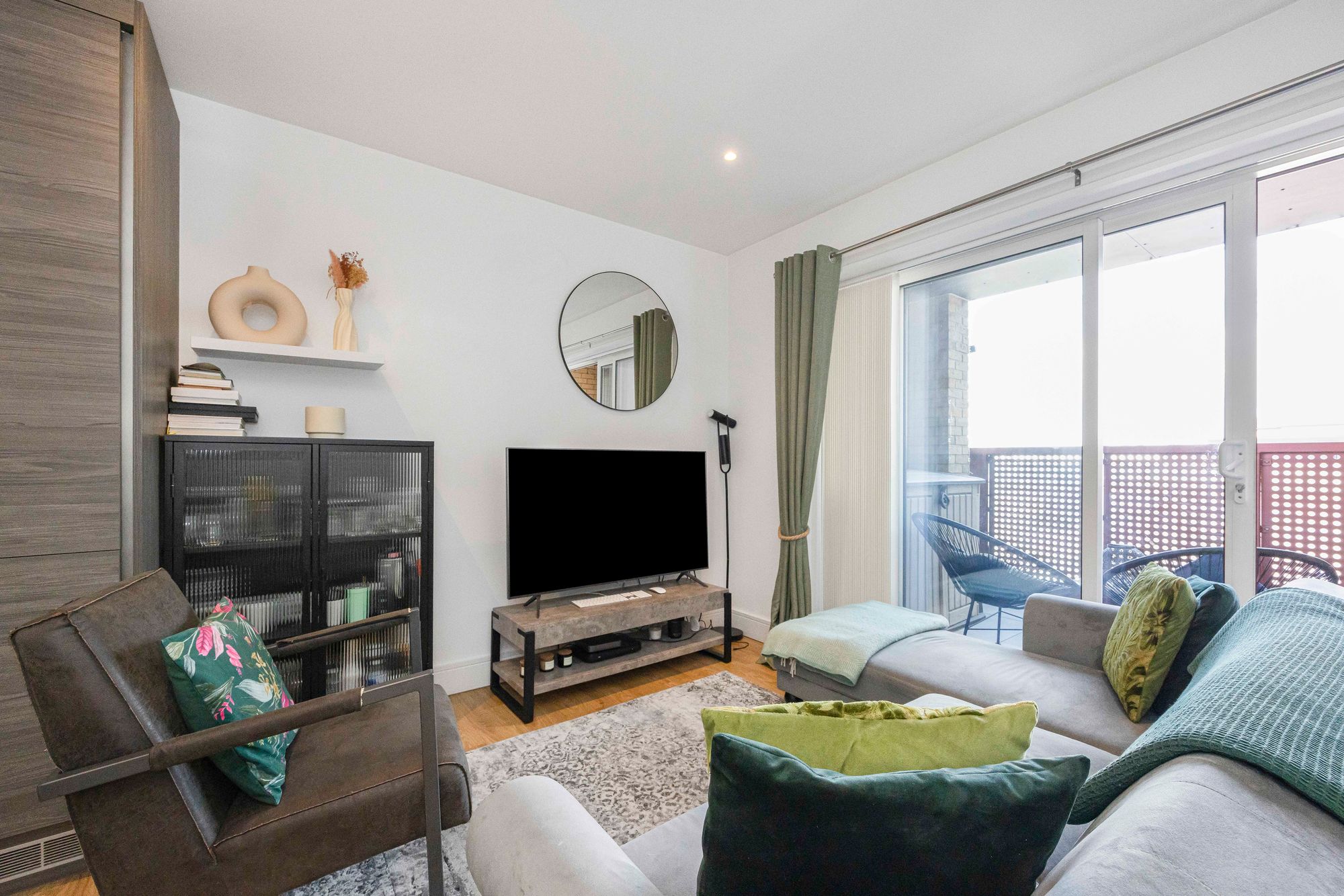 2 bed apartment for sale in Bevan Court, Leyton, E10  - Property Image 3