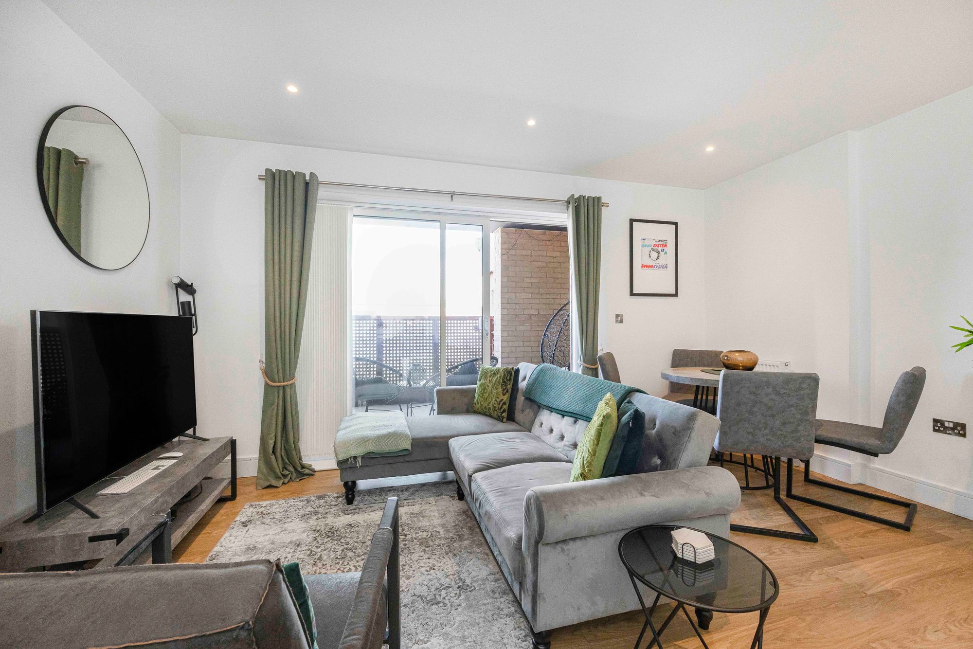 2 bed apartment for sale in Bevan Court, Leyton, E10 5