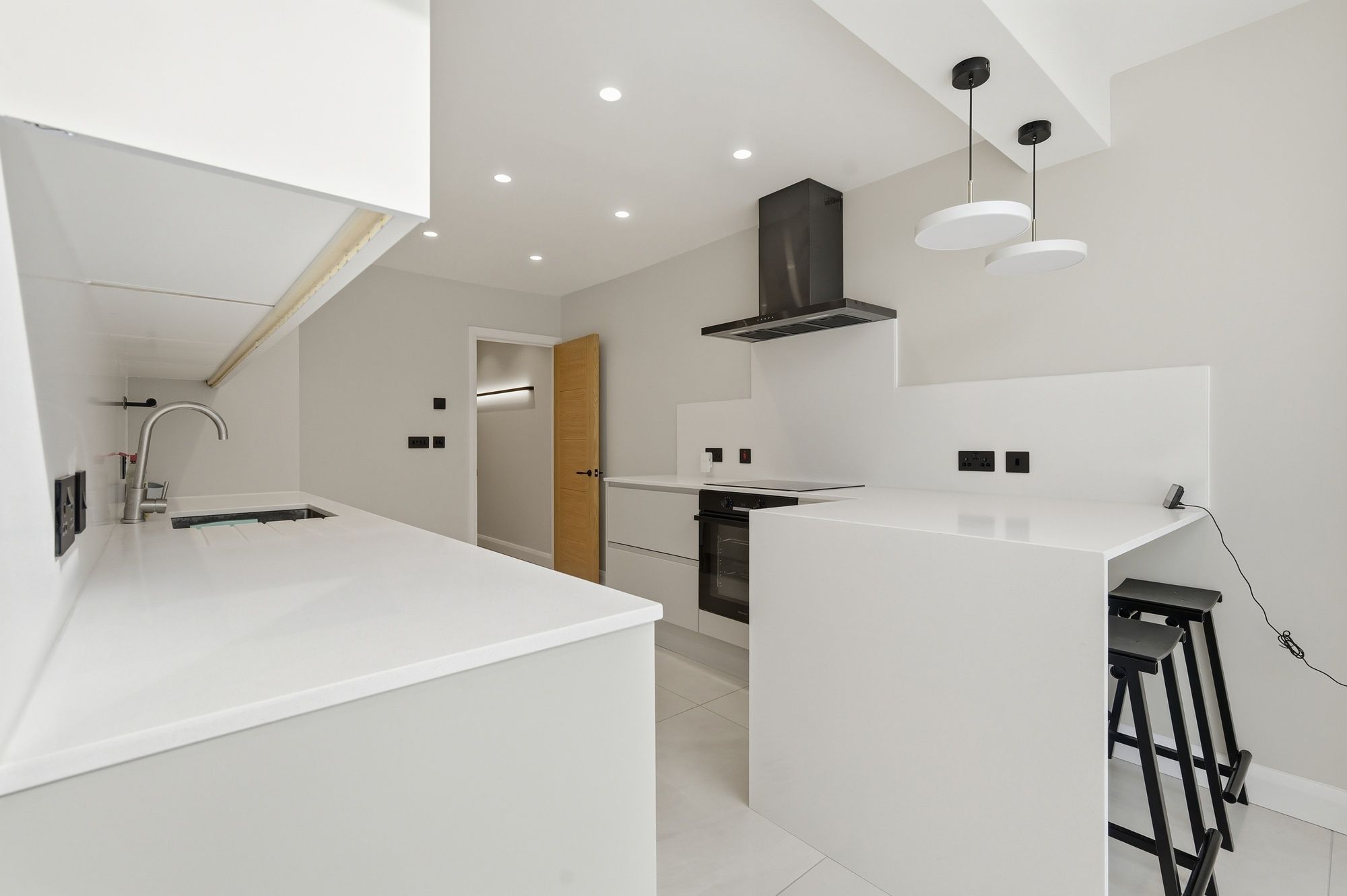 2 bed flat for sale in Calderon Road, Leytonstone, E11 4
