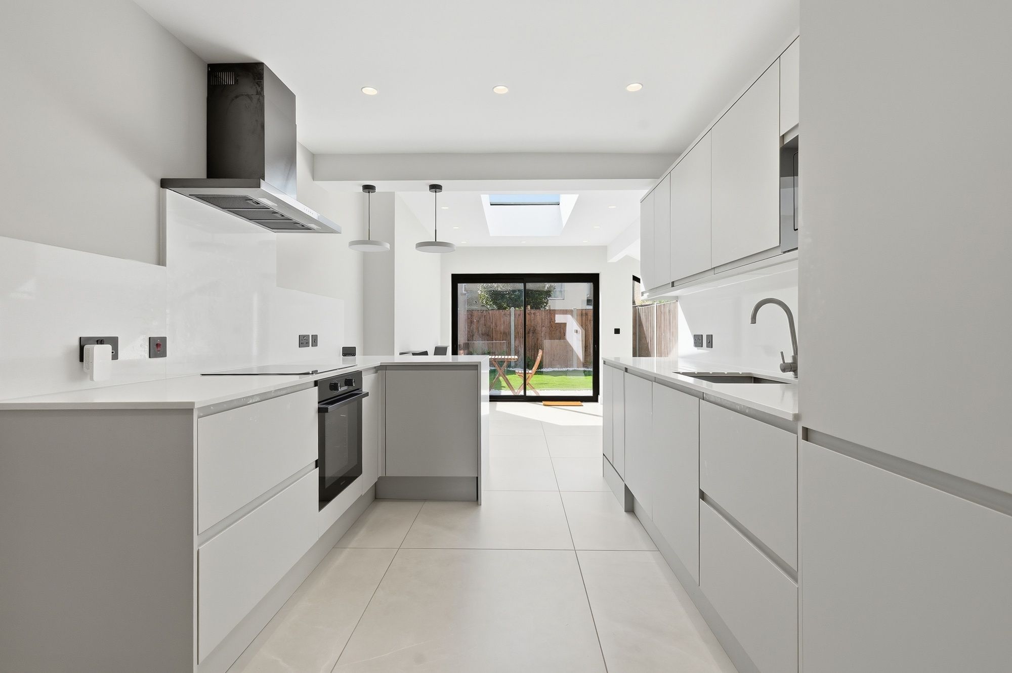2 bed flat for sale in Calderon Road, Leytonstone, E11 1