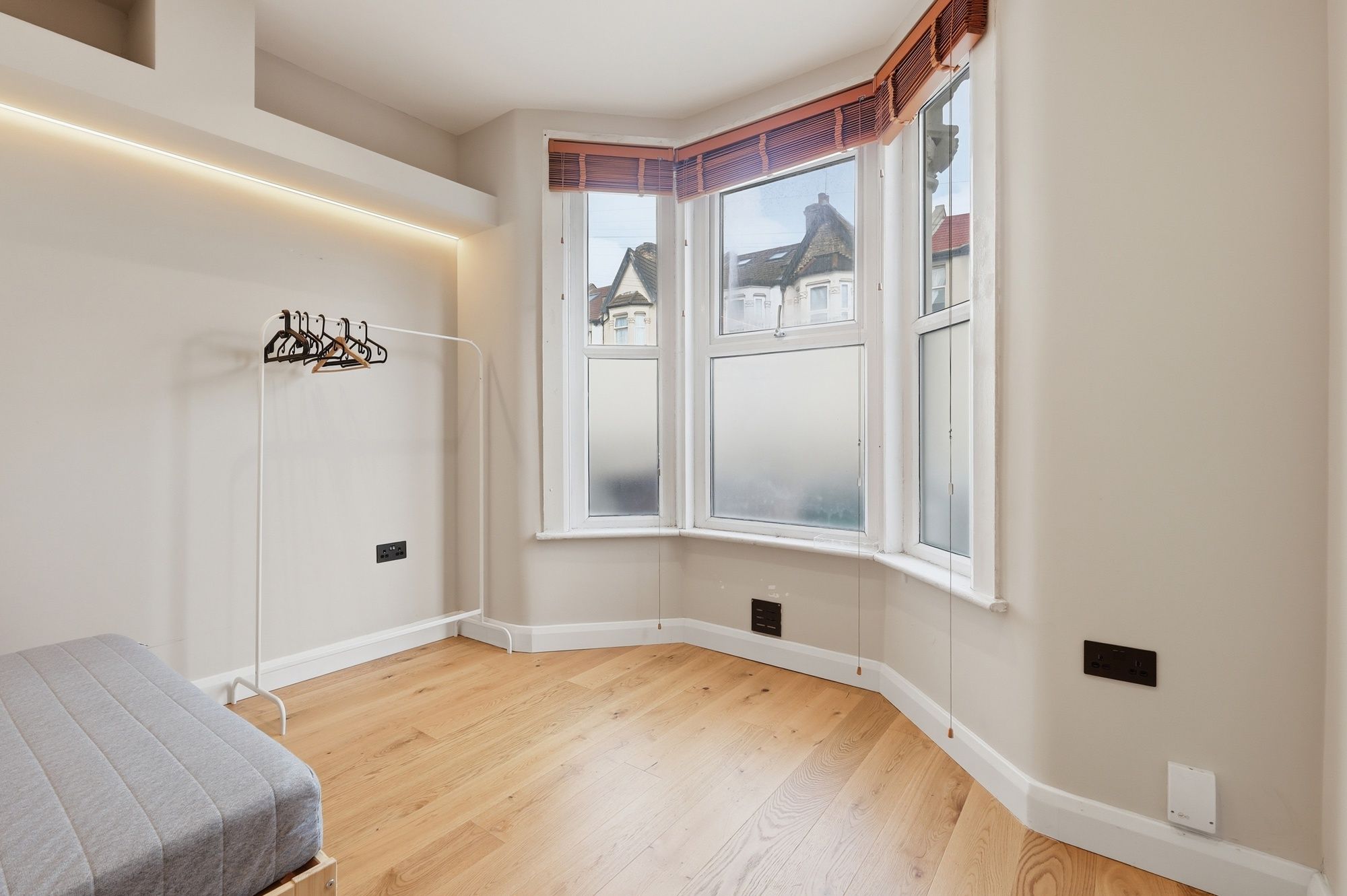 2 bed flat for sale in Calderon Road, Leytonstone, E11 15