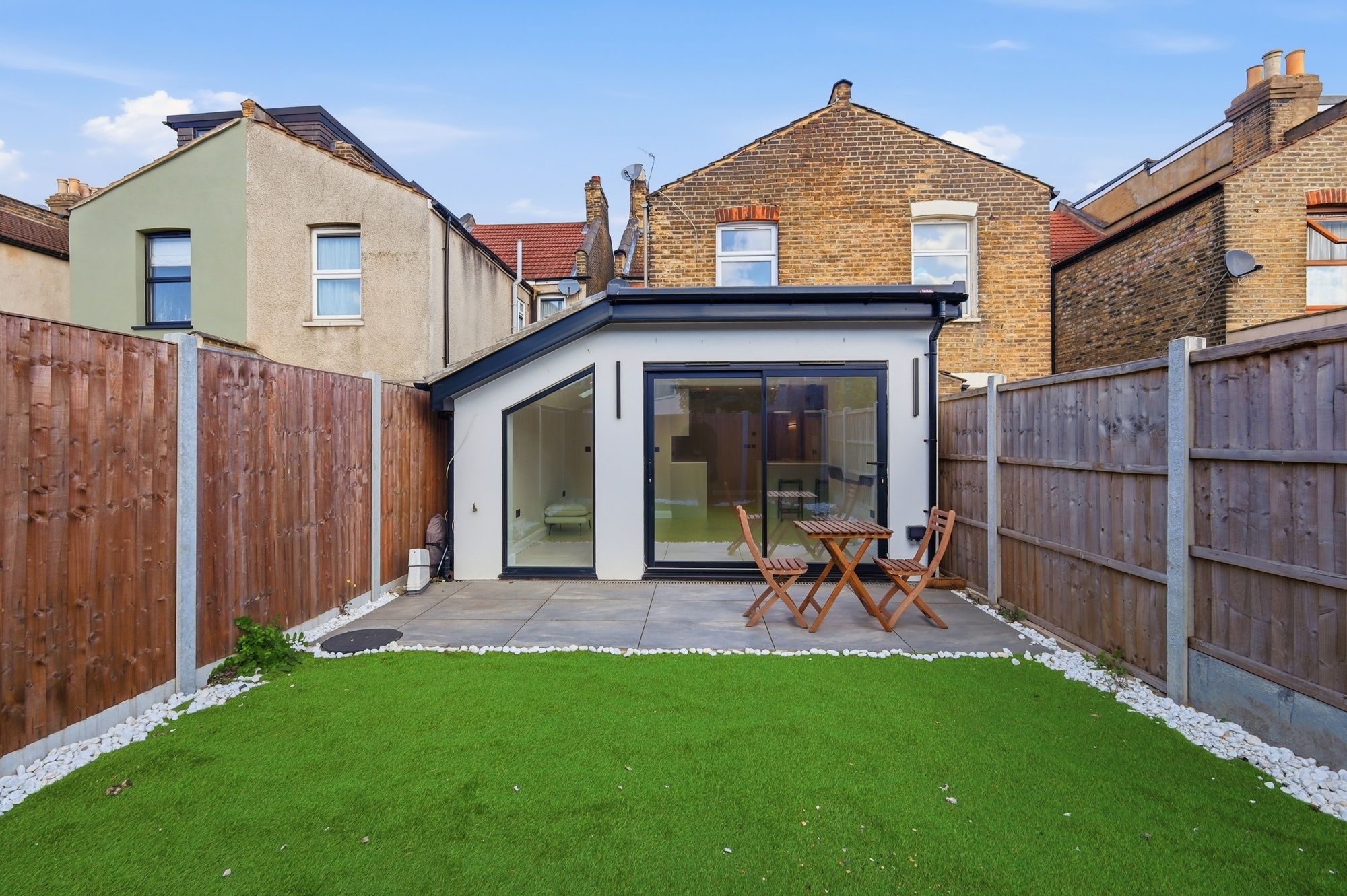 2 bed flat for sale in Calderon Road, Leytonstone, E11 9