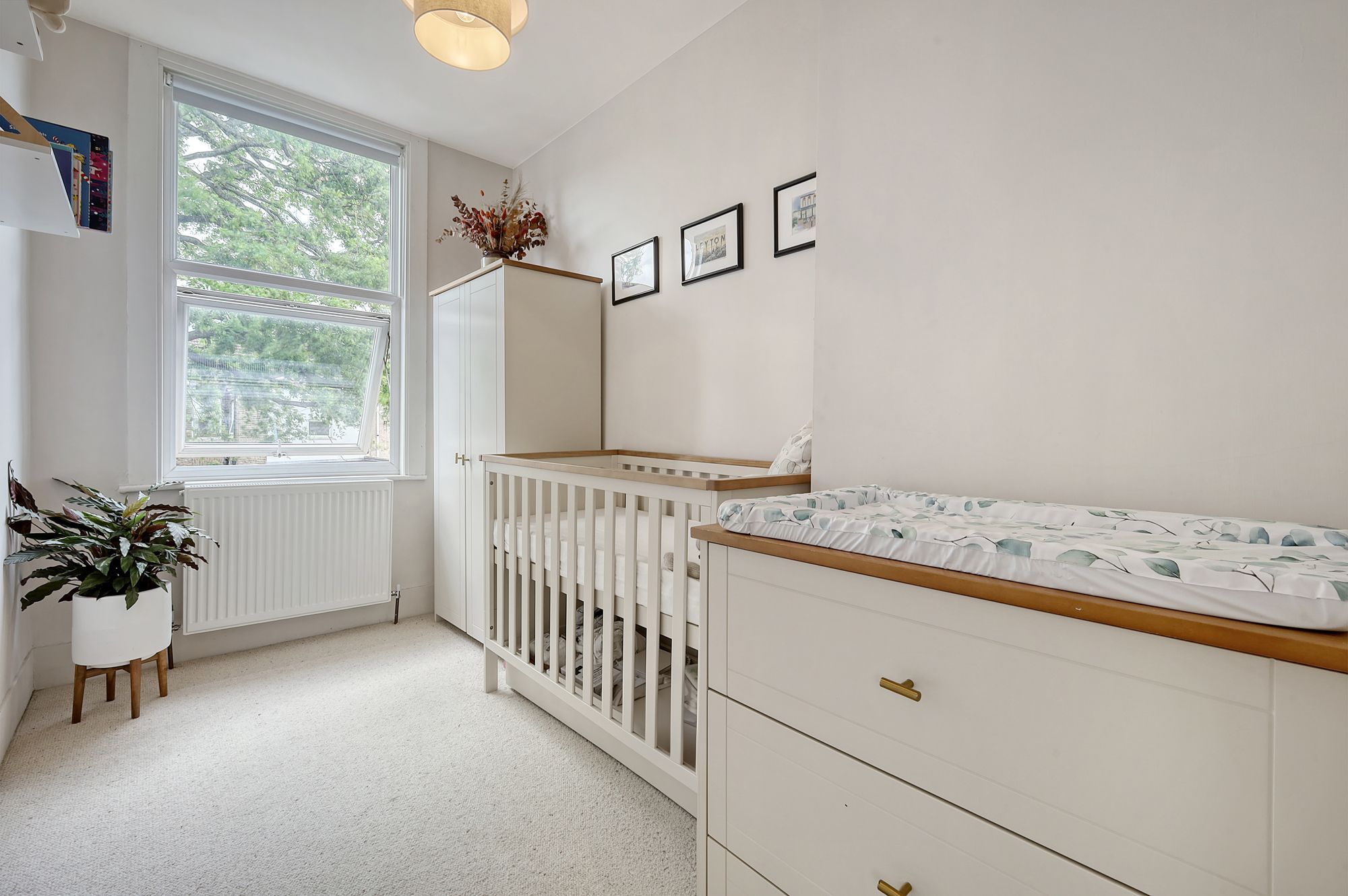 3 bed flat for sale in St. Annes Road, London, E11  - Property Image 12