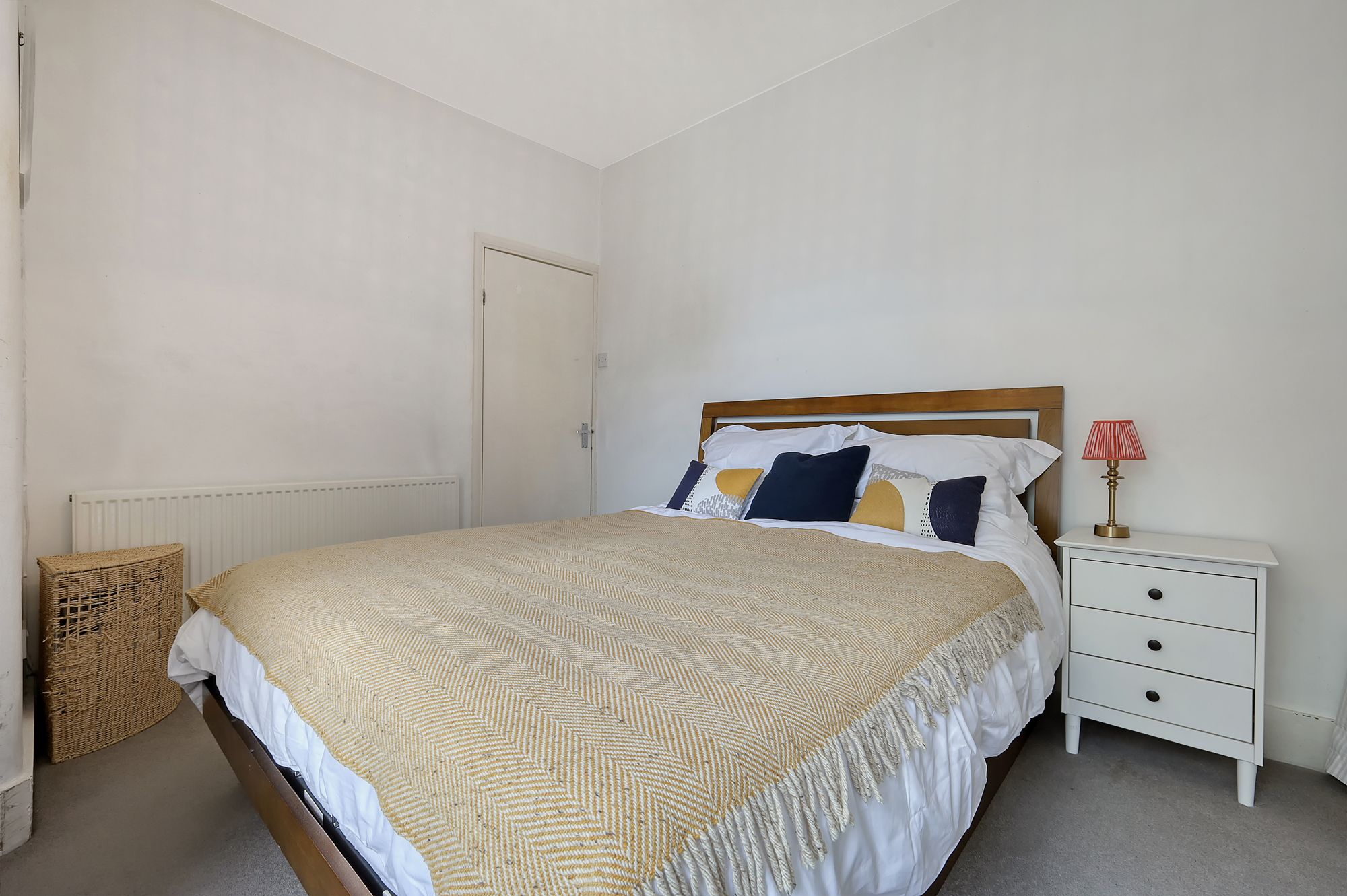 3 bed flat for sale in St. Annes Road, London, E11  - Property Image 10